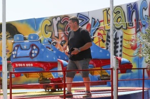 «Κανείς εκτός κάδρου» - Ξέσπασε ο πατέρας του 19χρονου που πέθανε στο λούνα παρκ στο Πευκοχώρι 