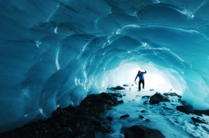 σπηλια απο παγο, ορειβατης