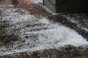 Κακοκαιρία: Ήχησε το 112 στα Τρίκαλα λόγω έντονης χαλαζόπτωσης 