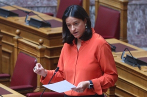 η υπουργός Εργασίας Νίκη Κεραμέως