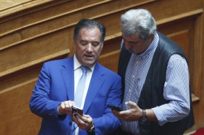 Άδωνις Γεωργιάδης και Παύλος Πολάκης στη Βουλή