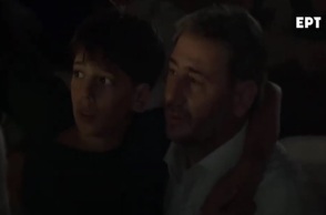 Το τραγούδι που συγκίνησε τον Νίκο Ανδρουλάκη στην εκδήλωση για τα 50 χρόνια του ΠΑΣΟΚ