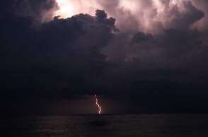 Επελαύνει η κακοκαιρία «ATENA» - Μπαράζ μηνυμάτων του 112 στη Δυτική Ελλάδα