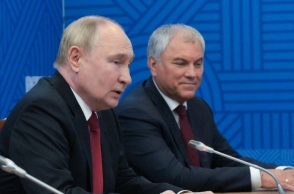 Ο πρόεδρος της Ρωσίας Βλαντιμίρ Πούτιν με τον πρόεδρο της Κρατικής Δούμας Βιτσισλάβ Βολόντιν