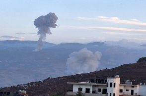 εκρηξη, καπνοι, σπιτια, βουνα