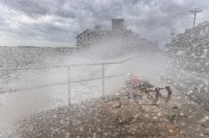 Εικόνες από τον τυφώνα Έλεν και το πρώτο «χτύπημα» στη Φλόρινα