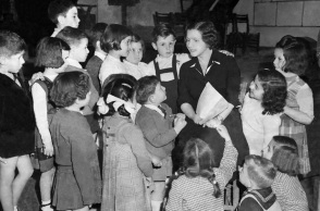 Η θρυλική θεία Λένα, η κατά κόσμον Αντιγόνη Μεταξά