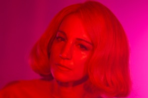 Η Στεφανία Γουλιώτη πρωταγωνιστεί στο «The Second Woman» στη Στέγη