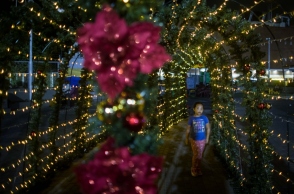 στολισμενος δρομος, παιδακι