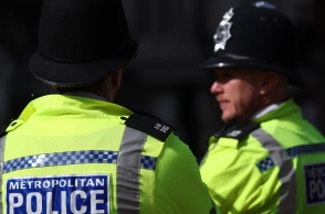 βρετανοι αστυνομικοι