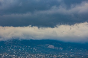 Μουντός ο καιρός και την Κυριακή με βροχές και νεφώσεις - Πότε ανεβαίνει και πάλι η θερμοκρασία