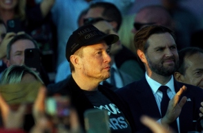 Ο Έλον Μασκ με τον υποψήφιο αντιπρόεδρο των Ρεπουμπλικάνων, Τζέι Ντι Βανς