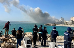 βομβαρδισμενη πολη, δημοσιογραφοι