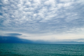 ουρανος, συννεφα, θαλασσα