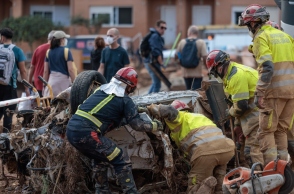 διασωστες, συντριμμια