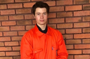 Ο Αλεξάντερ Γουέστγουντ, ηθοποιός της σειράς «Sex Education»,