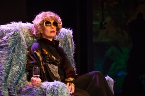 Η Βίκυ Βολιώτη μας μίλησε για τον ρόλο της στο ΕΛΕΡ, για τη διαφορετικότητα, τη μητρότητα και άλλα πολλά