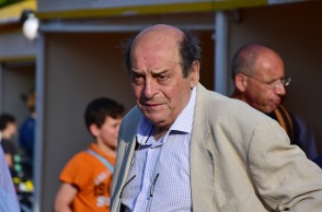 Μανούσος Μανουσάκης: Το συγκινητικό αντίο του καλλιτεχνικού κόσμου στον σπουδαίο σκηνοθέτη