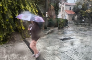 Καιρός: Ισχυροί άνεμοι σε όλη τη χώρα με πρόσκαιρες τοπικές νεφώσεις