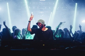 O Folamour στο Universe