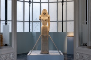 Οι γυναίκες στις Κυκλάδες μέσα από 180 αριστουργήματα