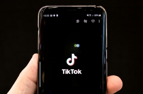 χερι κραταει κινητο