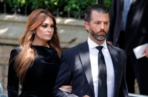 Η Κίμπερλι Γκίλφοϊλ με τον Ντόναλντ Τραμπ Τζούνιορ 