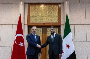 Συρία: Ο Χακάν Φιντάν συναντήθηκε με τον de facto ηγέτη της χώρας
