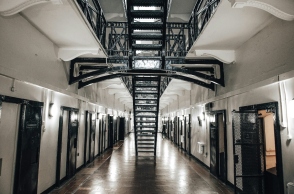 φυλακη, κελια