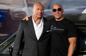 Χρυσές Σφαίρες: Ο αμήχανος χαιρετισμός Βιν Ντίζελ και Ντουέιν Τζόνσον