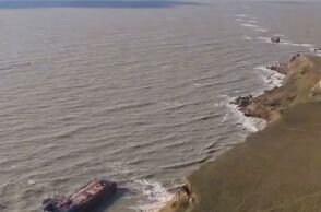 Μαύρη Θάλασσα: Ανησυχία για την πετρελαιοκηλίδα που διευρύνεται συνεχώς