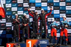 οδηγοι ραλλι πανηγυριζουν