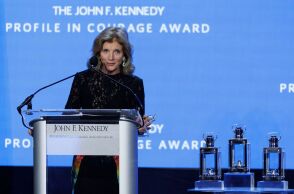 Ρόμπερτ Κένεντι Τζούνιορ: Η ξαδέλφη του και κόρη του JFK τον χαρακτηρίζει «αρπακτικό»