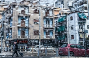 βροχη, περαστικοι