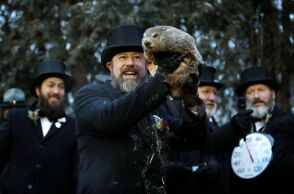 ΗΠΑ: Ο Φιλ η μαρμότα έκανε την πρόβλεψη - Έξι εβδομάδες χειμώνα ακόμα