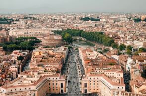 Ρώμη: Νέα εκστρατεία για να αφαιρεθούν οι «κλειδoθήκες» έξω από κτήρια με βραχυχρόνια μίσθωσης