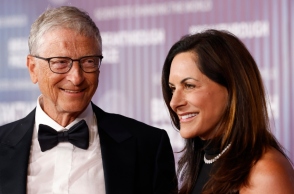 Ο Μπιλ Γκέιτς με την Πόλα Χέρντ