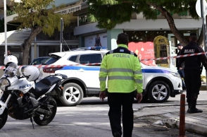 αστυνομία, περιπολικό, περαστικοί