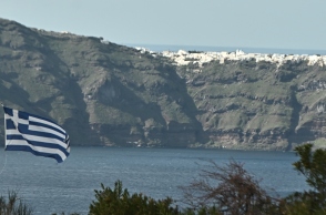 νησι, σπιτια, βραχοι, θαλασσα, συννεφα