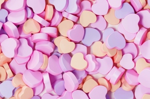 ροζ καραμελες σε σχημα καρδιας