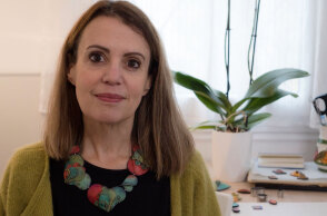 Anarina Anar: Τα εντυπωσιακά χειροποίητα κοσμήματα της Αγγελικής Καραμανλάκη