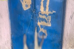 Καρδίτσα: Κρέμασαν νεκρό σκύλο σε πόρτα δημοτικού σχολείου