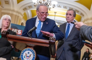 Ο Τσακ Σούμερ, επικεφαλής της πλειοψηφίας των Δημοκρατικών στη Γερουσία 