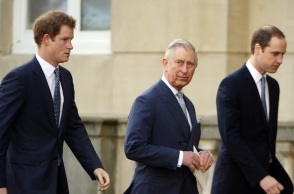 Τι επίθετα χρησιμοποιούσαν οι πρίγκιπες Ουίλιαμ και Χάρι πριν τους γάμους τους; 