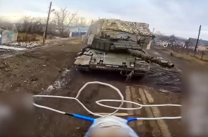 drone επιτιθεται σε αρμα