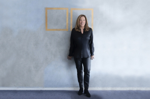 Angie Antonakis (Angakis) στην πρώτη της solo έκθεση με τίτλο «I ll be your mirror» στο Ίδρυμα Μιχάλης Κακογιάννης