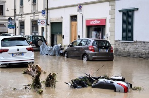 Ιταλία: Σφοδρό κύμα κακοκαιρία πλήττει τις περιφέρειες της Τοσκάνης και της Εμίλια Ρομάνια