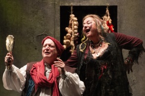 Πέμπτη-Παρασκευή- Σάββατο: 21:00