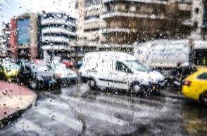 βροχή, αυτοκίνητα