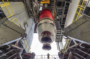 πυραυλος ετοιμος για εκτοξευση